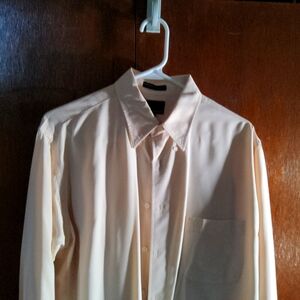 im selling a light peach button down shirt